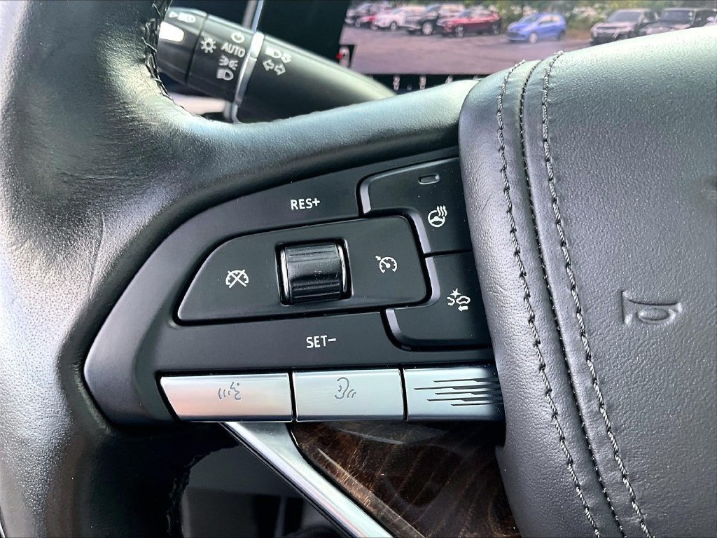 Used 2021 Cadillac Escalade Sport Platinum w/ LPO, Floor Liner Package AWD/4WD image 24