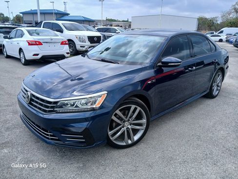 Used 2018 Volkswagen Passat 2.0T S FWD image 2
