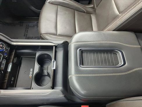Used 2023 GMC Yukon Denali image 15