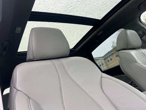 Used 2023 Acura RDX w/ Technology Package image 17