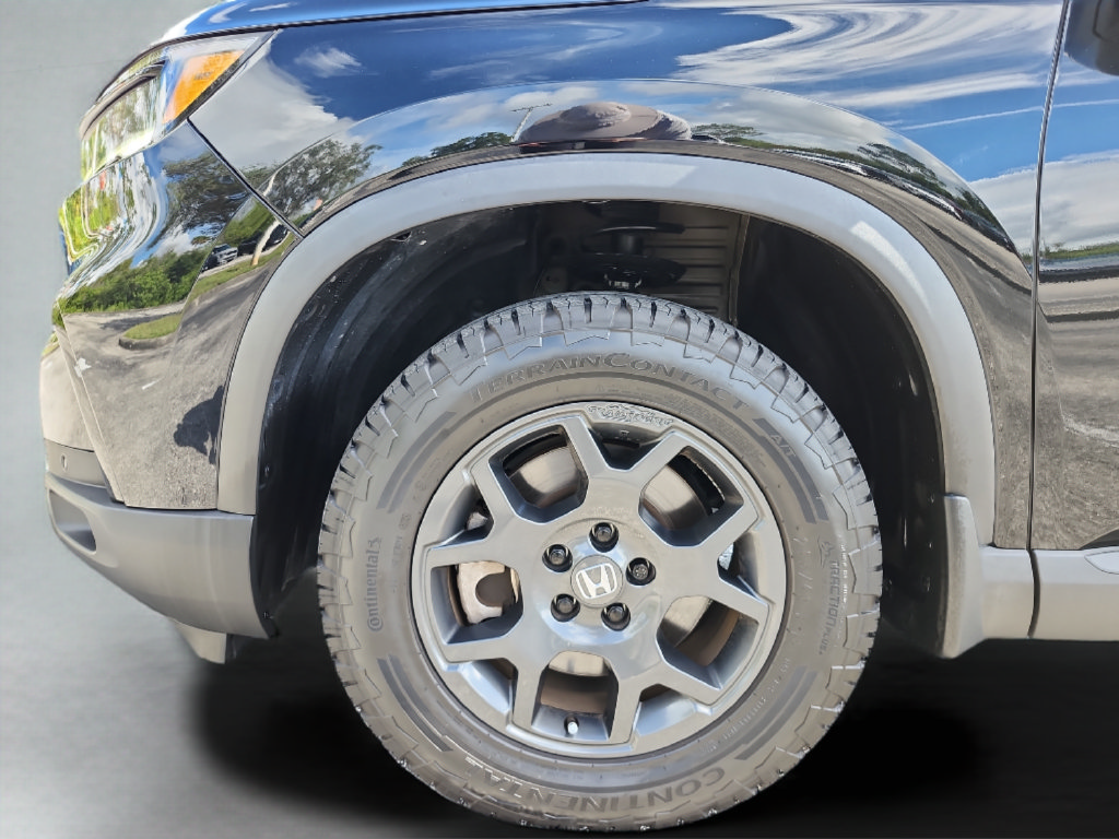 Certified 2025 Honda Pilot TrailSport image 36