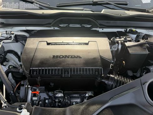 Used 2025 Honda Pilot Touring image 31