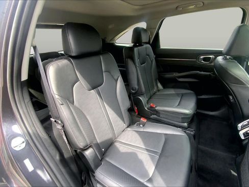 Used 2025 Kia Sorento SX AWD/4WD image 20