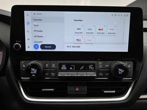 Used 2025 Toyota Grand Highlander AWD image 20