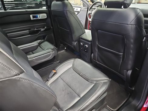 Used 2023 Ford Explorer ST w/ Equipment Group 401A image 11