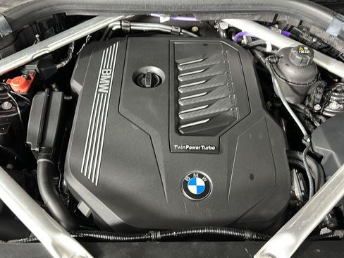 Used 2023 BMW X5 xDrive40i w/ Premium Package AWD/4WD image 34
