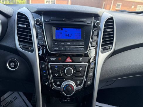 Used 2016 Hyundai Elantra GT w/ Option Group 02 FWD image 12