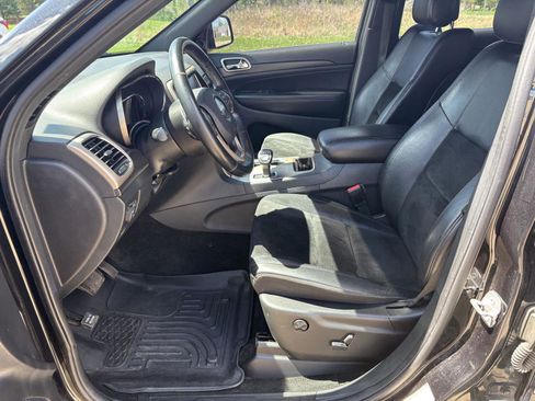 Used 2015 Jeep Grand Cherokee Altitude image 4