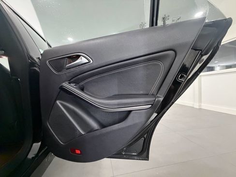 Used 2014 Mercedes-Benz CLA 250 image 8
