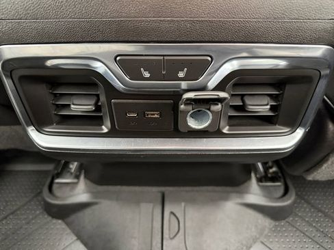 Used 2020 Chevrolet Silverado 1500 High Country w/ Technology Package image 36