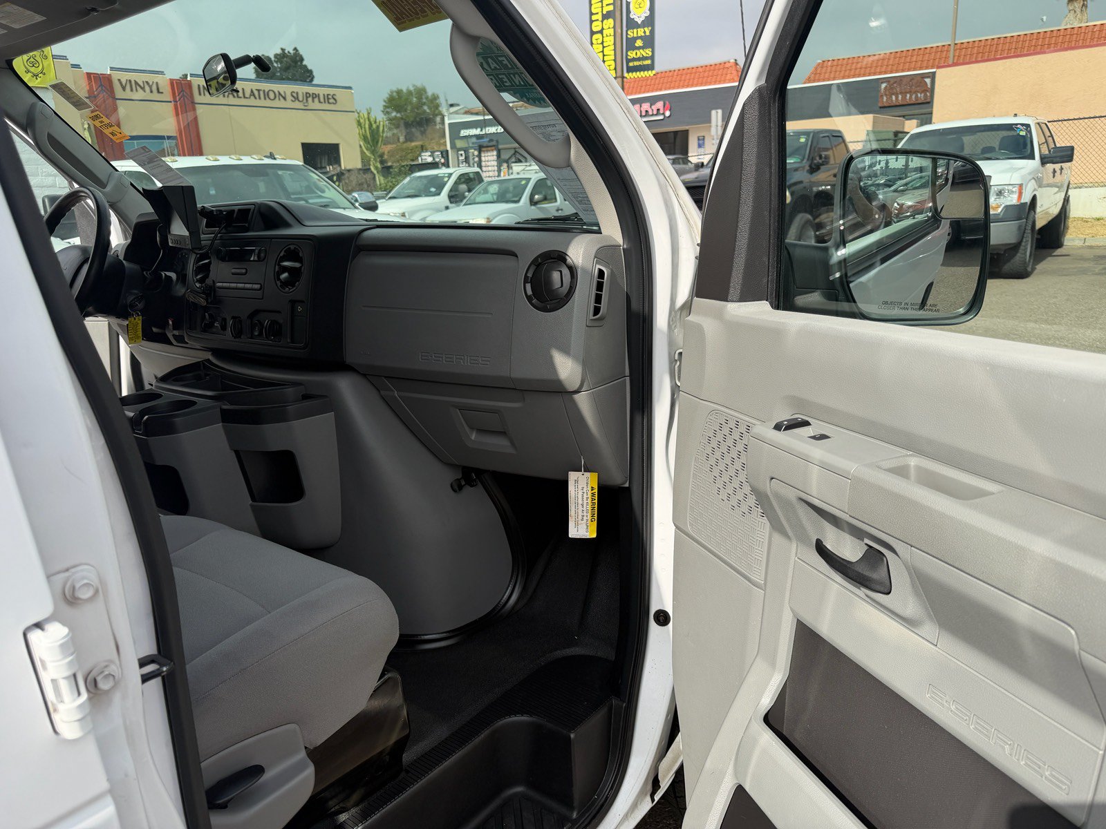 Used 2014 Ford E-150 and Econoline 150 w/ Power Group RWD image 15