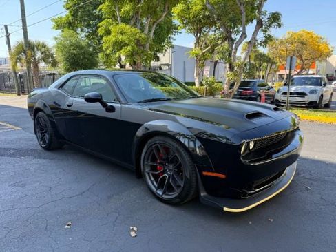 Used 2019 Dodge Challenger SRT Hellcat Redeye image 21