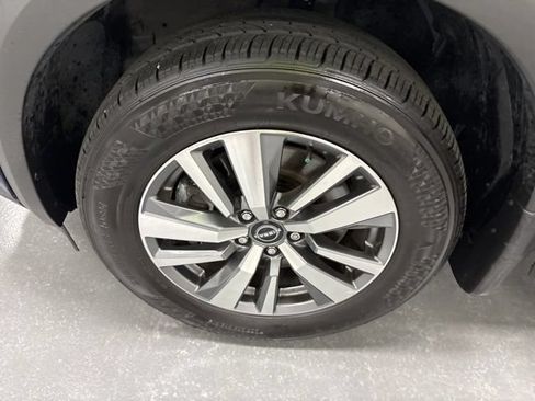 Used 2023 Nissan Pathfinder SL AWD/4WD image 30