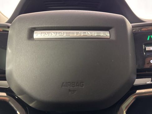 Used 2025 Land Rover Range Rover Evoque S AWD/4WD image 34