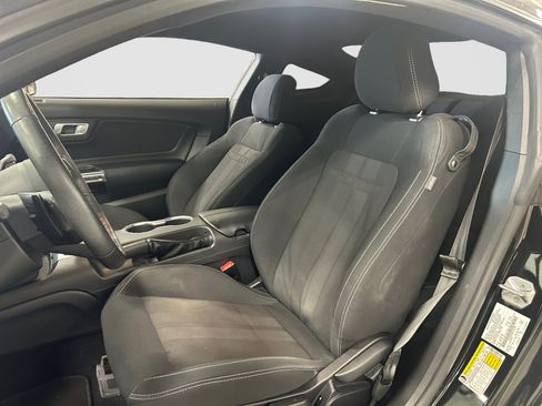Used 2019 Ford Mustang Coupe RWD image 10