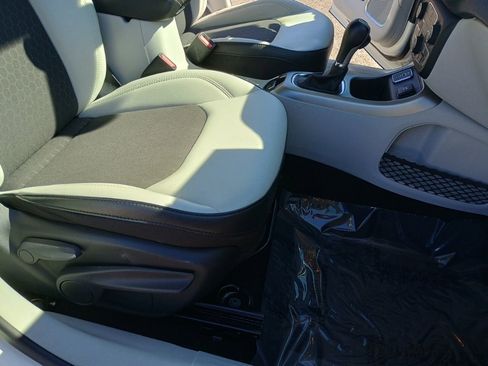 Used 2019 Jeep Compass Latitude image 23