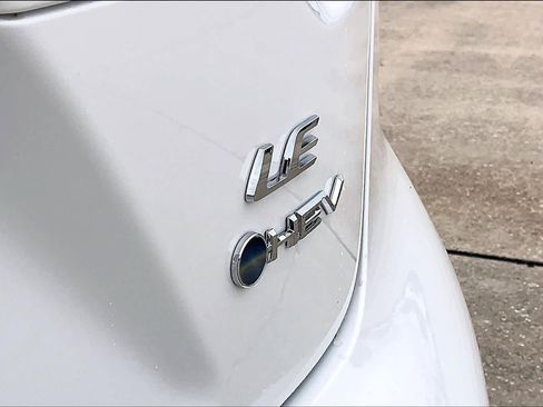 New 2026 Toyota Corolla LE FWD image 15