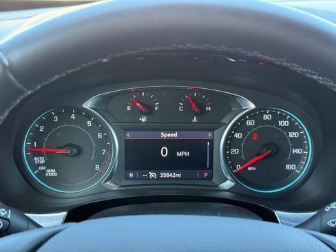 Used 2023 Chevrolet Traverse LT image 32