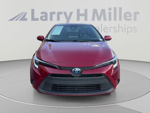 Used 2025 Toyota Corolla LE FWD image 8