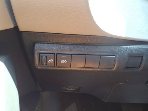 Used 2021 Toyota Corolla LE w/ Carpet Mat Package (TMS) FWD image 13