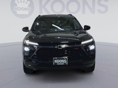 Used 2025 Chevrolet Trax RS w/ Sunroof Package image 5