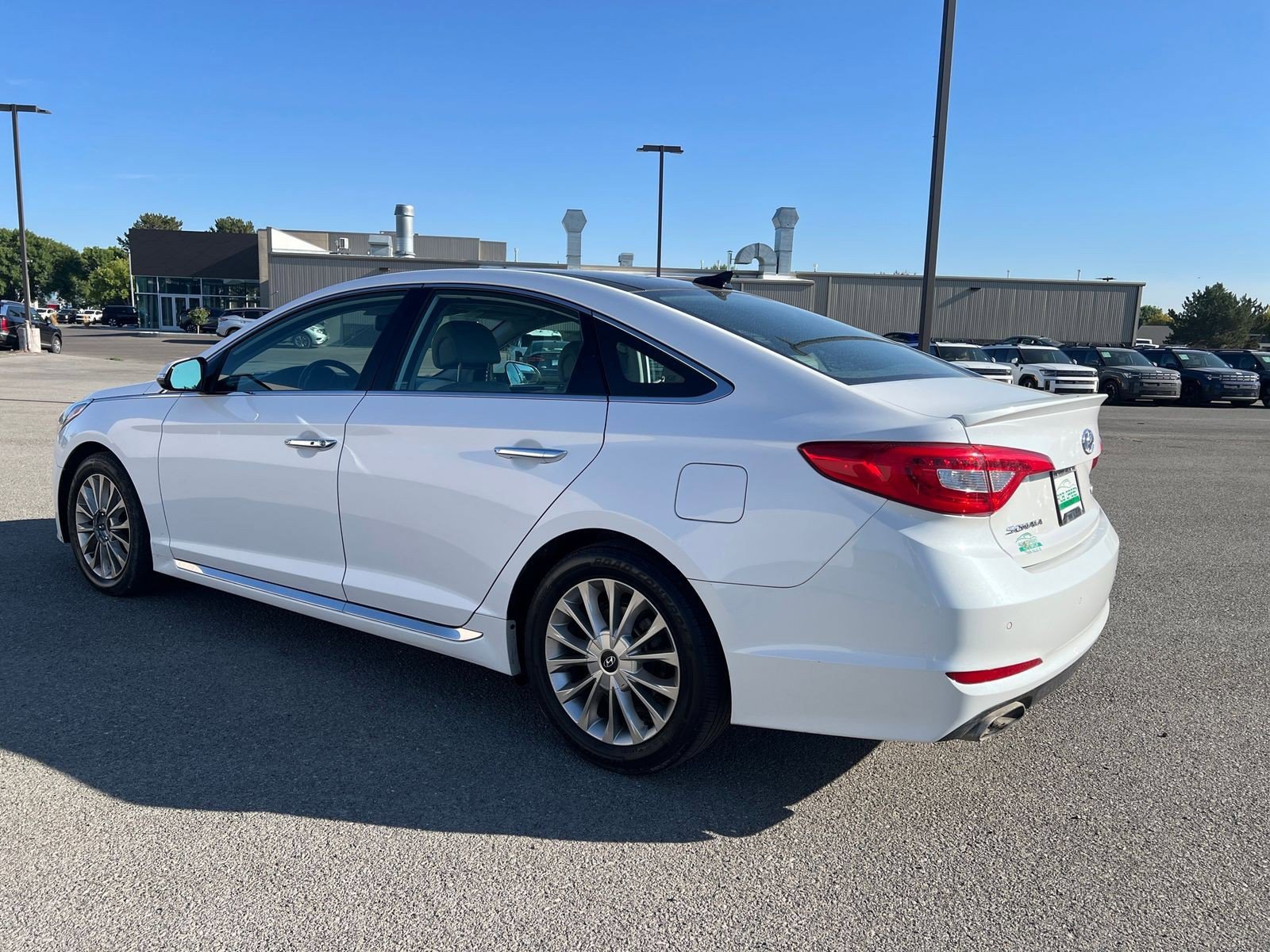 Used 2015 Hyundai Sonata Limited w/ Option Group 06 FWD image 5