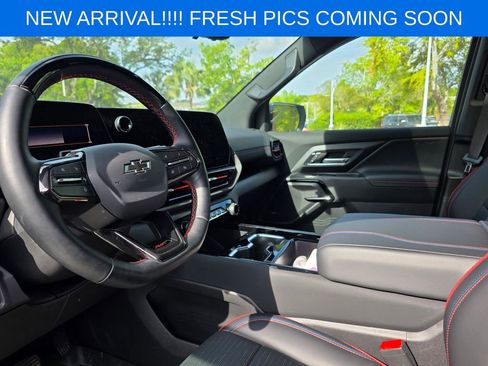 Used 2025 Chevrolet Silverado EV RST image 9