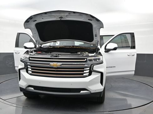 Used 2022 Chevrolet Suburban High Country RWD image 32