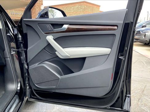 Used 2018 Audi Q5 2.0T Premium Plus w/ Premium Plus Package image 23