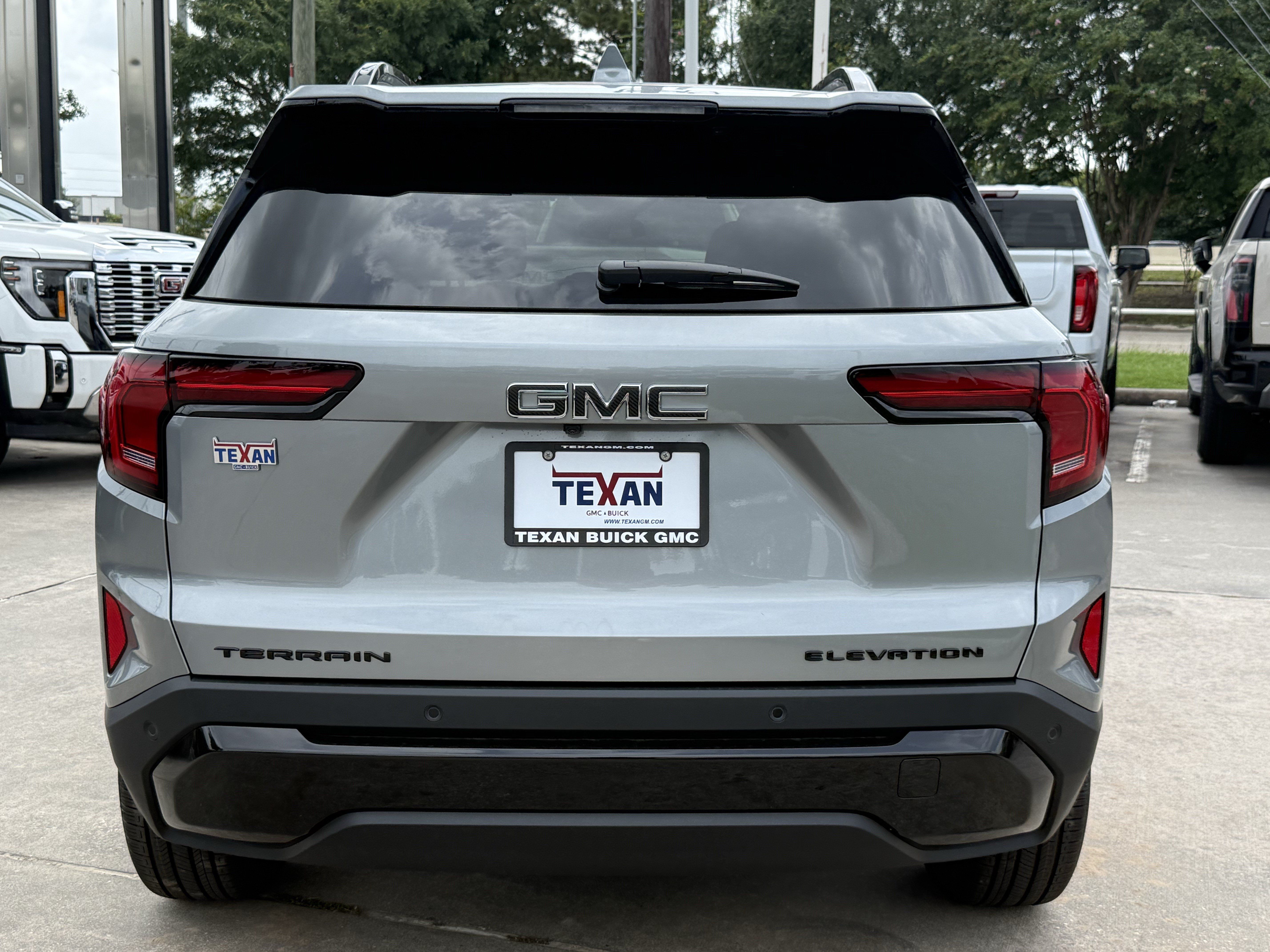 New 2026 GMC Terrain Elevation w/ Black Edition FWD image 6