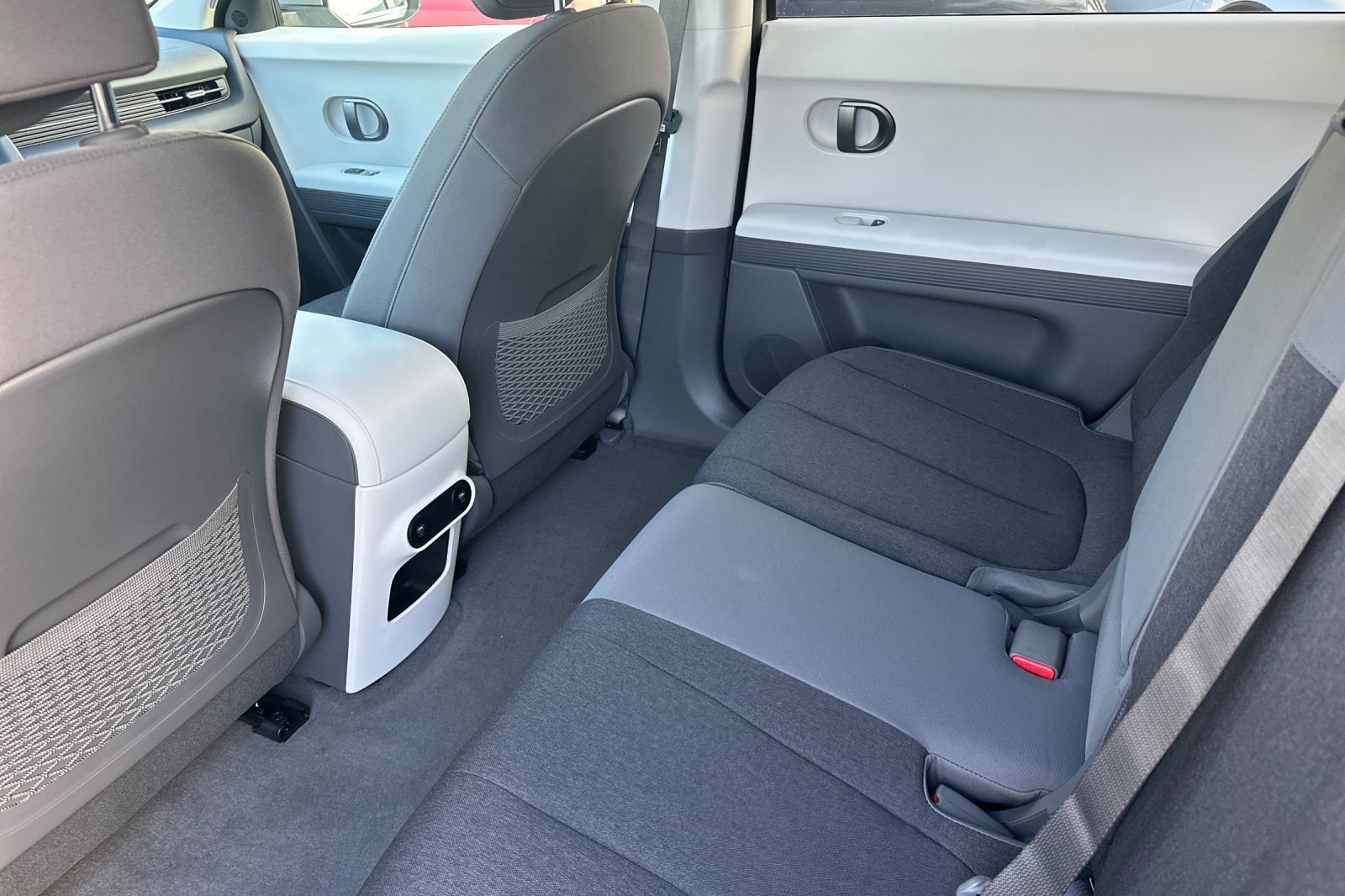 New 2027 Hyundai Ioniq 5 SE RWD image 13