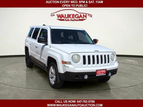 Used 2014 Jeep Patriot Sport w/ Power Value Group AWD/4WD image 3