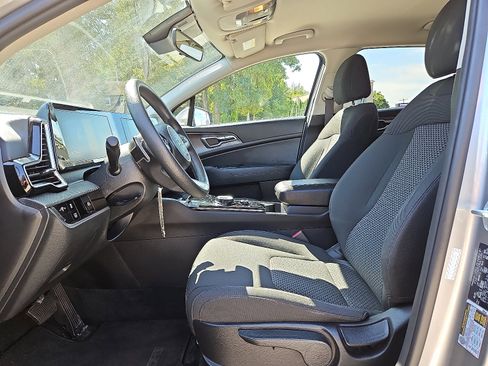 Used 2023 Kia Sportage LX image 13