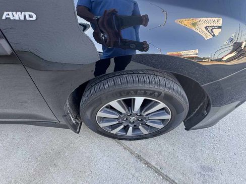 Used 2020 Toyota Sienna Limited Premium w/ Carpet Mat Package image 32