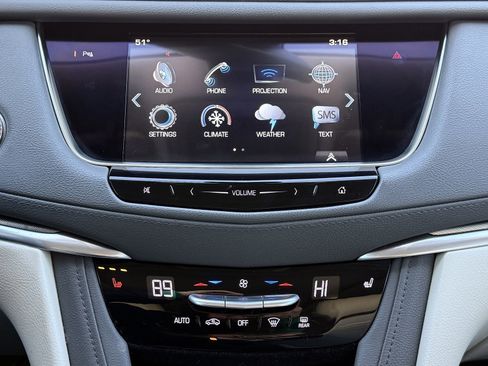 Used 2017 Cadillac XT5 Luxury w/ Driver Awareness Package image 29