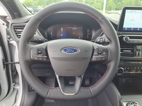 New 2025 Ford Escape ST-Line image 18