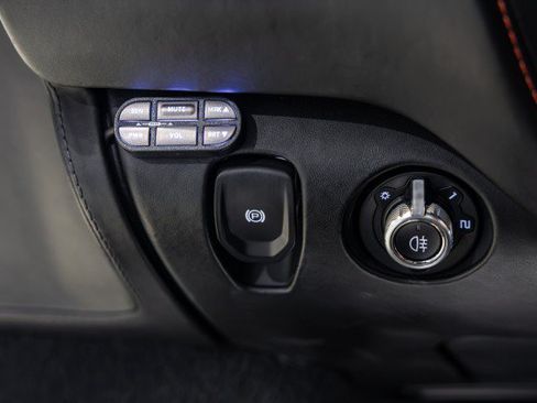 Used 2018 McLaren 720S Performance RWD image 41