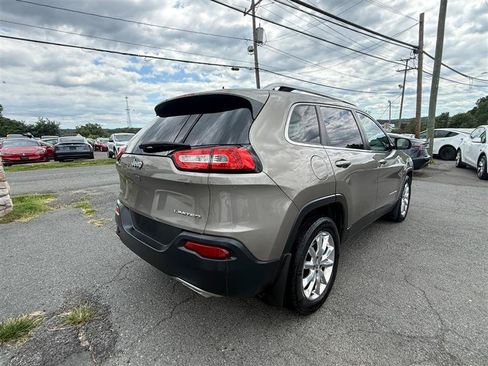 Used 2016 Jeep Cherokee Limited AWD/4WD image 7