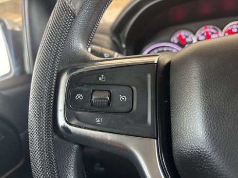 Used 2020 Chevrolet Silverado 1500 LT image 23