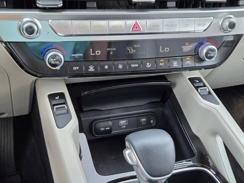 Used 2025 Kia Telluride S FWD image 29