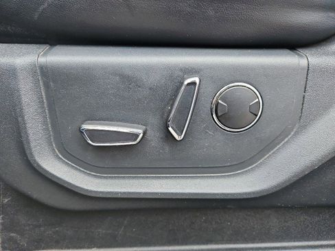 Used 2022 Ford F250 Platinum image 9