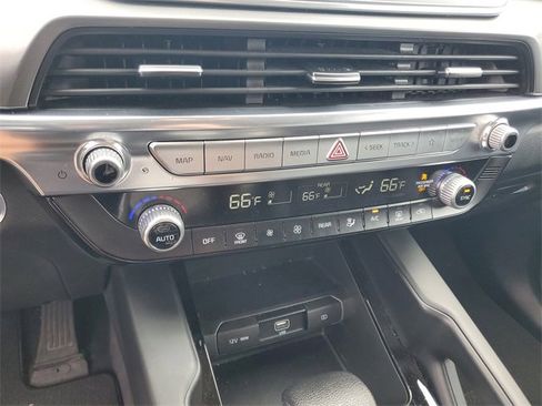 Used 2022 Kia Telluride LX image 22