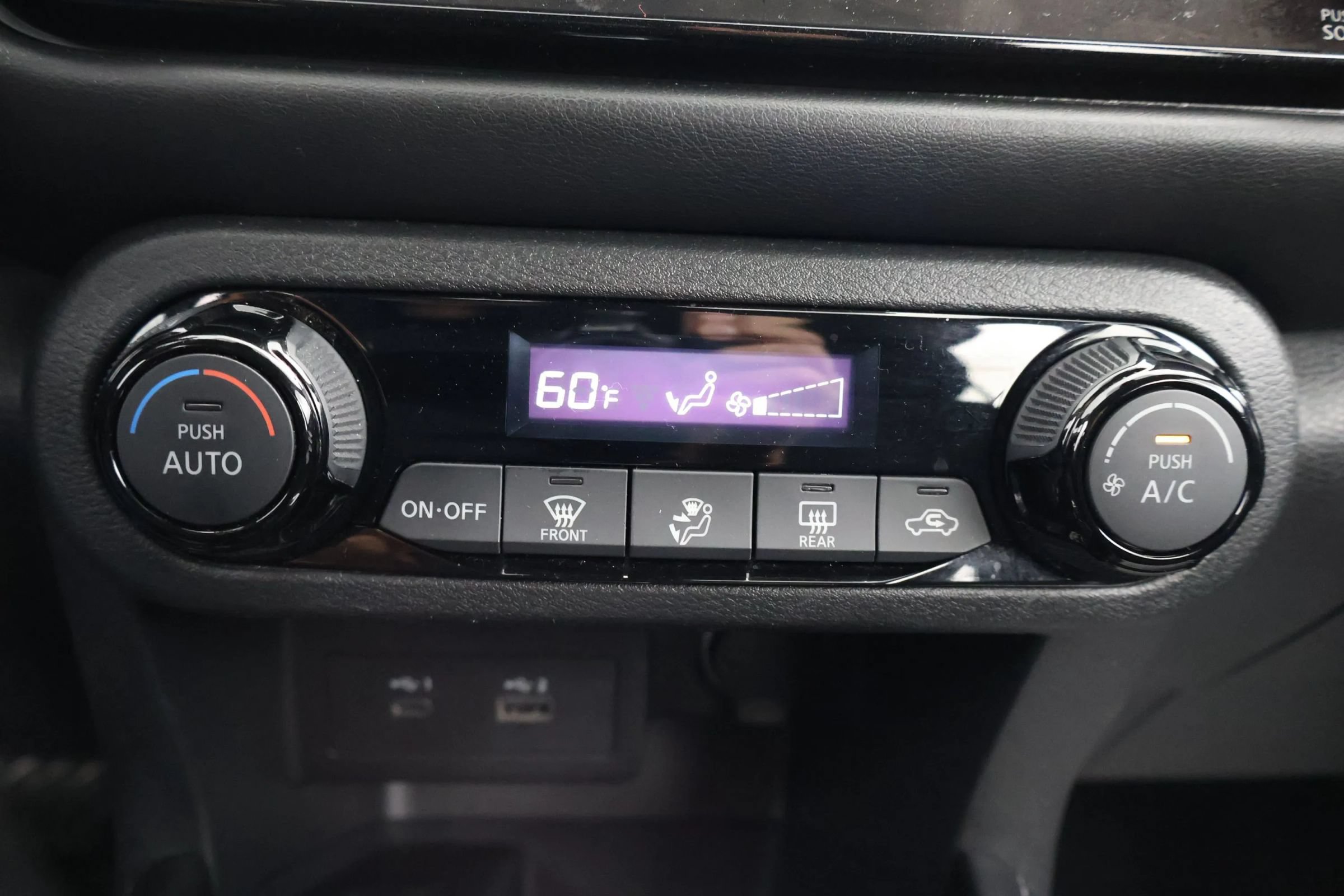 Used 2024 Nissan Kicks SR FWD image 30