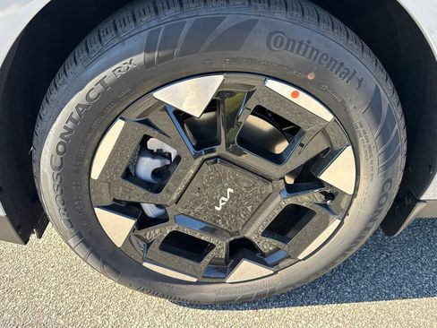 New 2026 Kia Carnival EX image 11