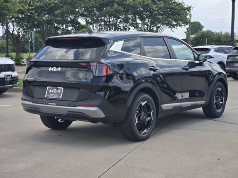 New 2026 Kia Sportage EX FWD image 4