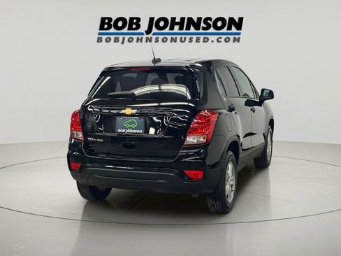 Certified 2022 Chevrolet Trax LS w/ Tint and Cruise Package image 10