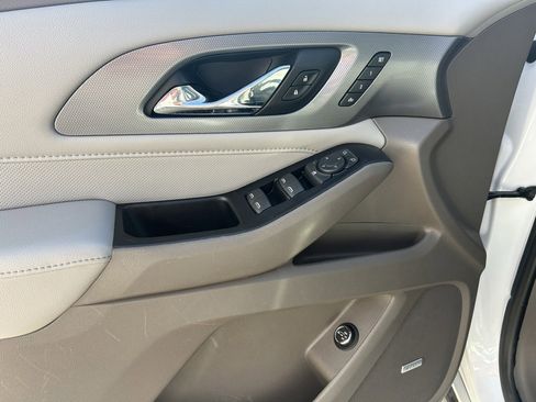 Used 2018 Chevrolet Traverse Premier w/ Driver Confidence II Package image 12