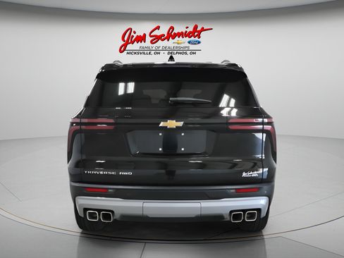 Used 2026 Chevrolet Traverse LT AWD/4WD image 5