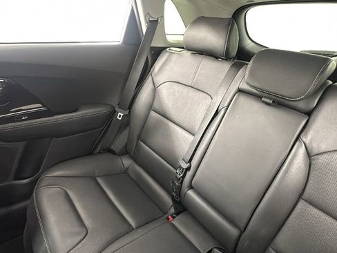 Used 2022 Kia Niro Touring Special Edition image 14