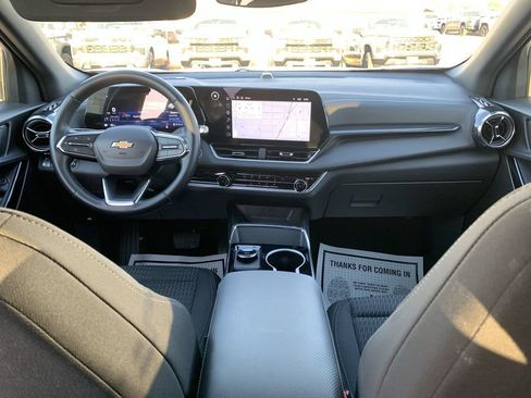 Certified 2026 Chevrolet Equinox LT FWD image 18